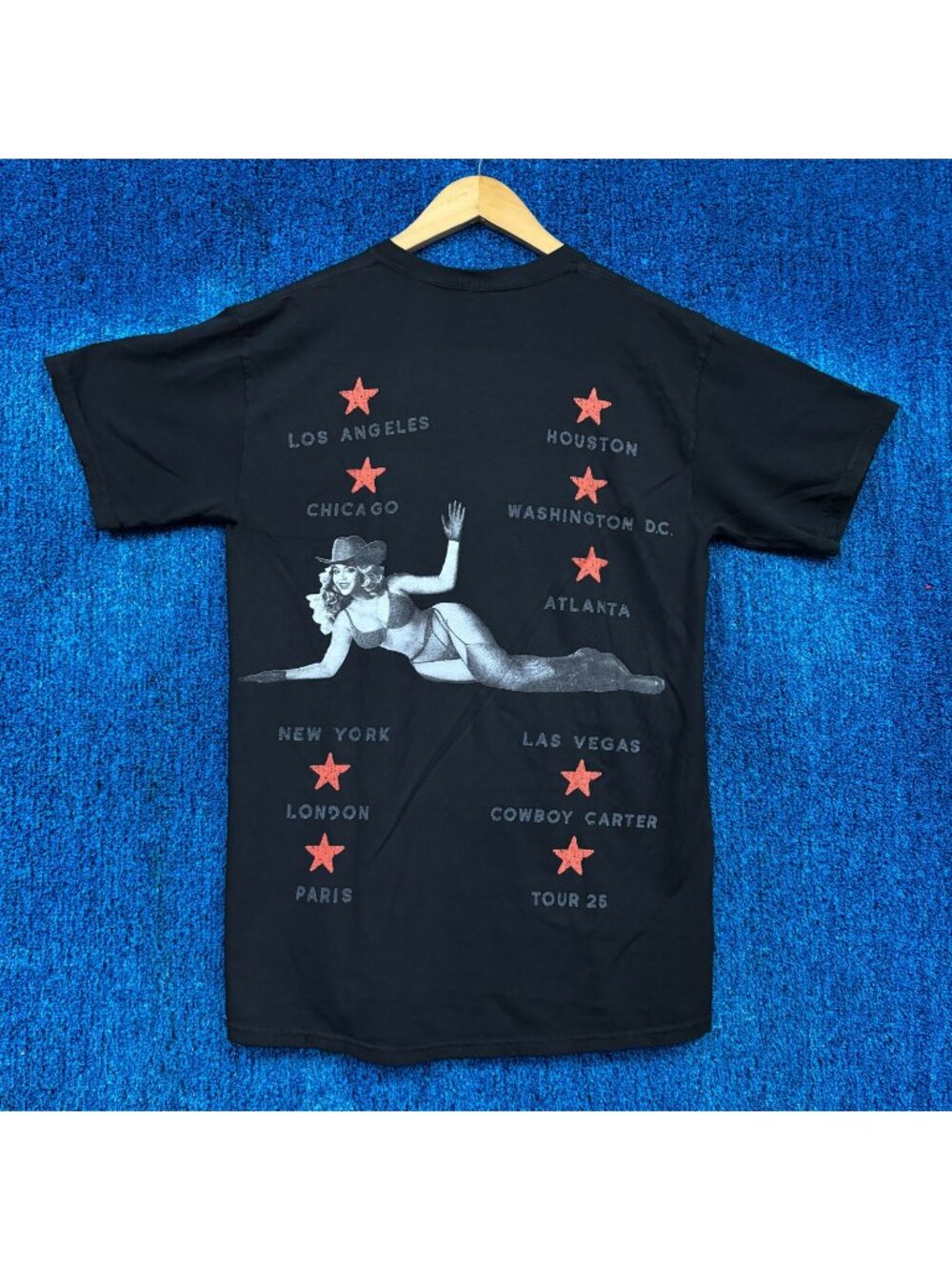 Beyoncé Cowboy Carter Not a Country But a Beyonce Tour Tee M